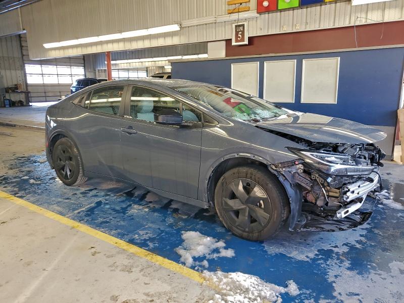 Фото 4 - TOYOTA PRIUS