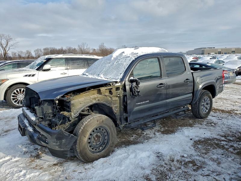 Фото 1 - TOYOTA TACOMA