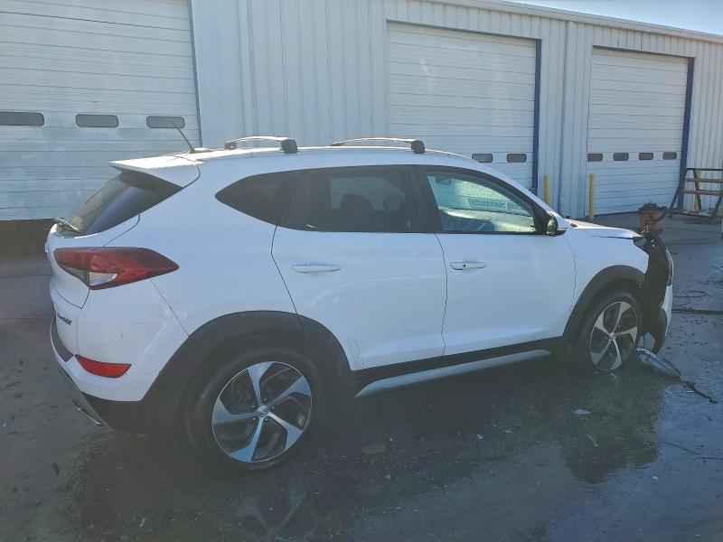 Фото 3 - HYUNDAI TUCSON