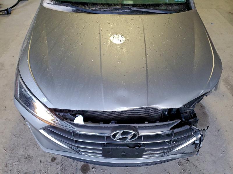 Фото 11 - HYUNDAI ELANTRA