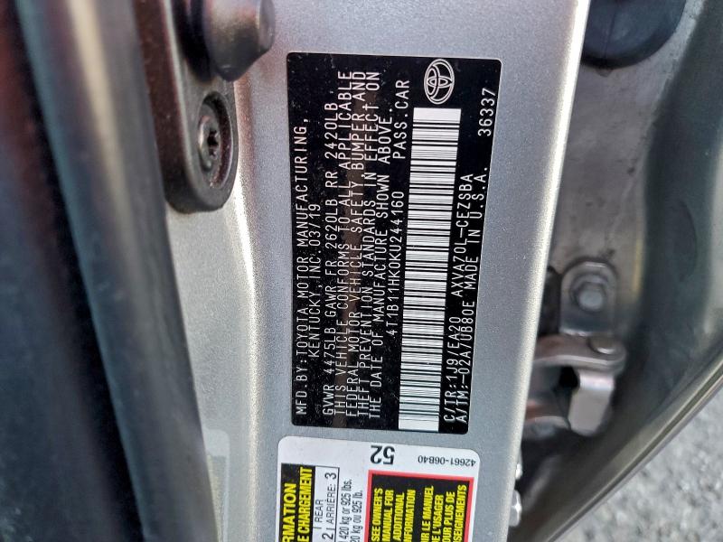 Фото 12 - TOYOTA CAMRY