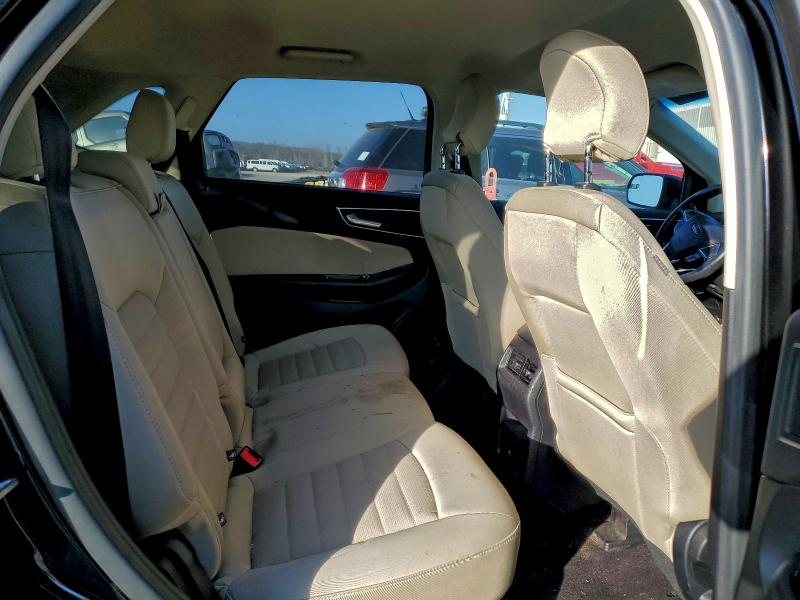 Фото 11 - FORD EDGE