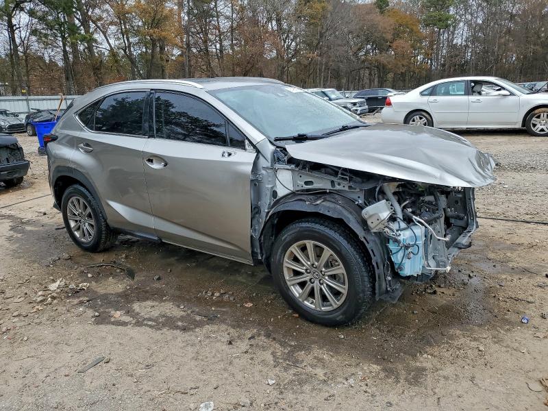 Фото 4 - LEXUS NX