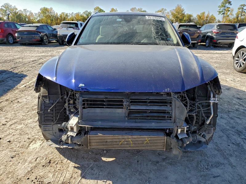 Фото 5 - AUDI Q5