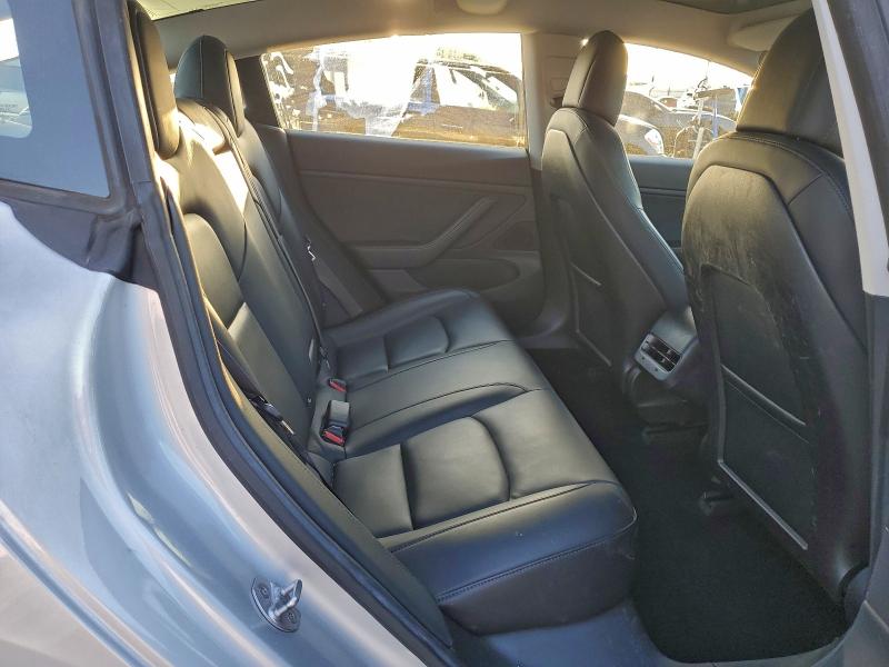 Фото 10 - TESLA MODEL 3