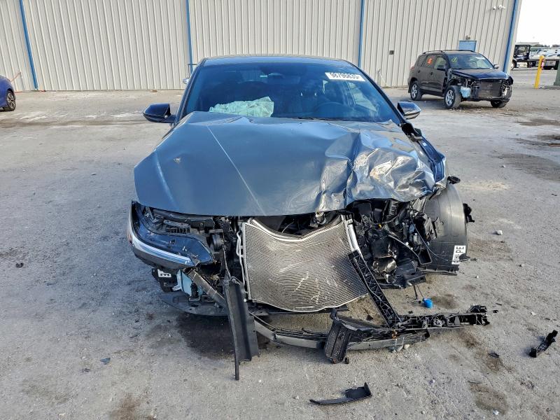 Фото 5 - HYUNDAI ELANTRA