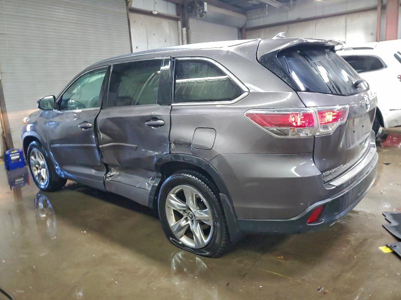 Фото 2 - TOYOTA HIGHLANDER