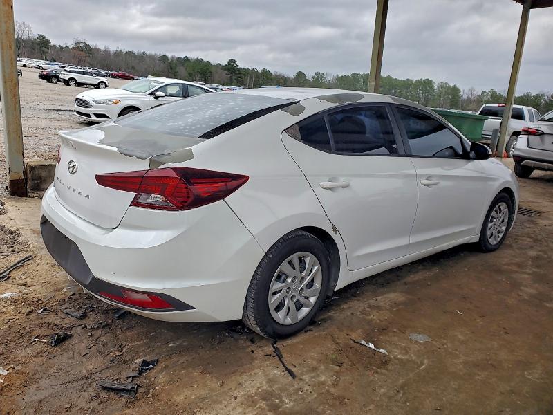 Фото 3 - HYUNDAI ELANTRA