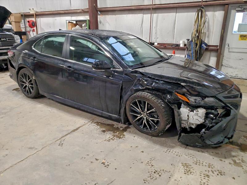 Фото 4 - TOYOTA CAMRY