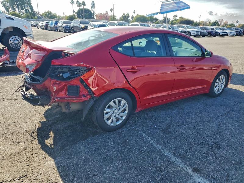 Фото 3 - HYUNDAI ELANTRA