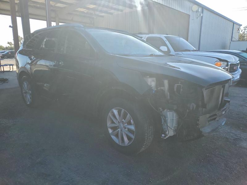 Фото 4 - KIA SORENTO