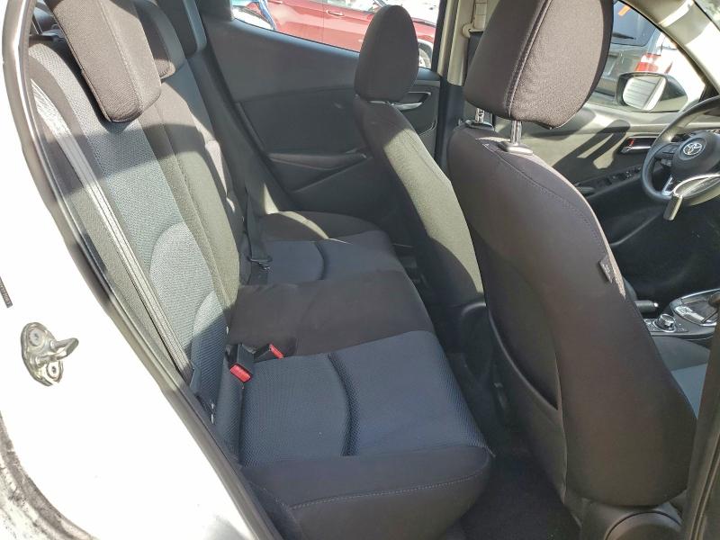 Фото 10 - TOYOTA YARIS