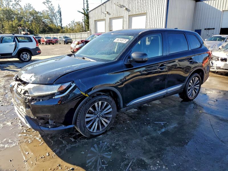 Фото 1 - MITSUBISHI OUTLANDER