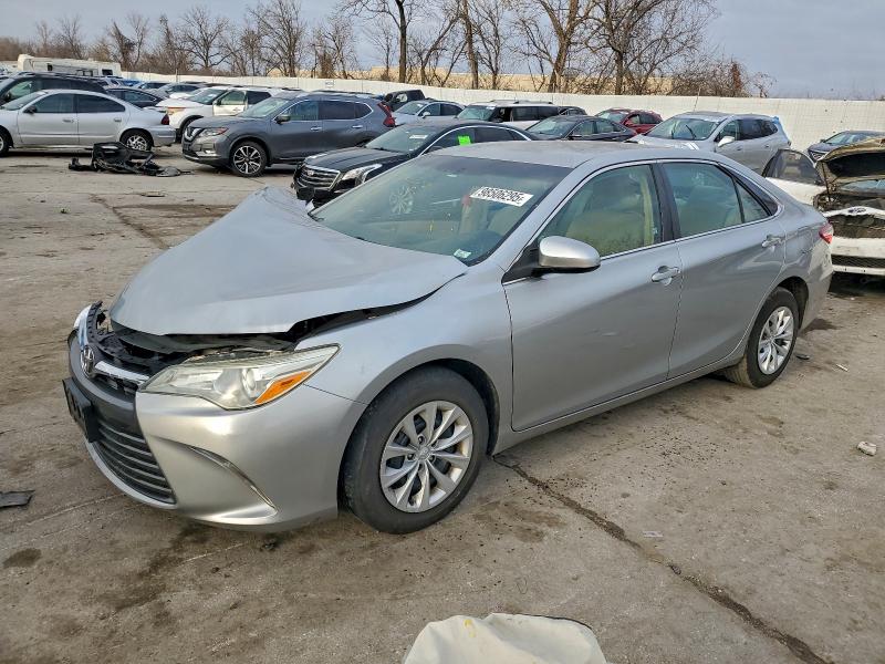 2015 TOYOTA CAMRY