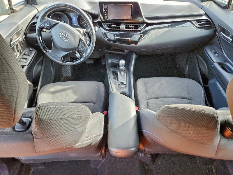 Фото 8 - TOYOTA C-HR