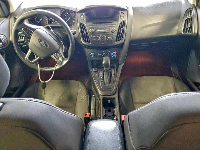 Фото 8 - FORD FOCUS