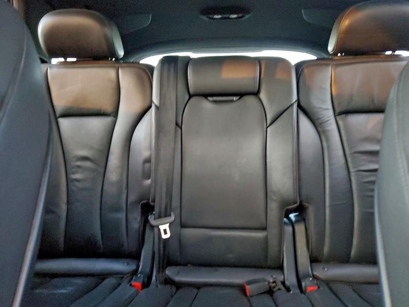 Фото 10 - AUDI Q7