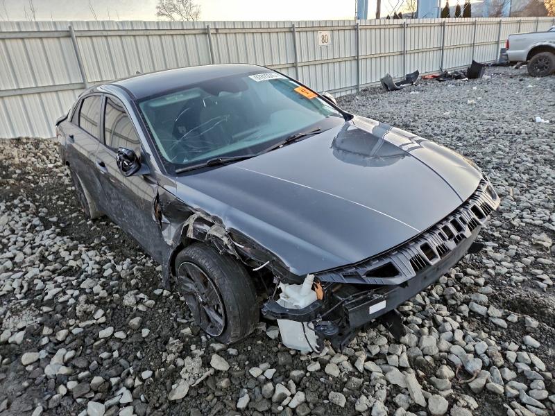 Фото 4 - HYUNDAI ELANTRA