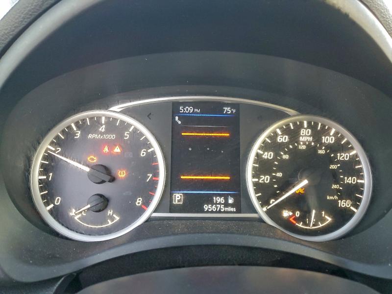 Фото 9 - NISSAN SENTRA