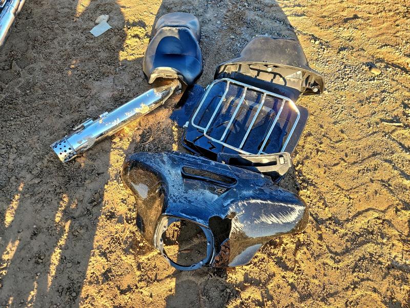 HARLEY-DAVIDSON FL 2020