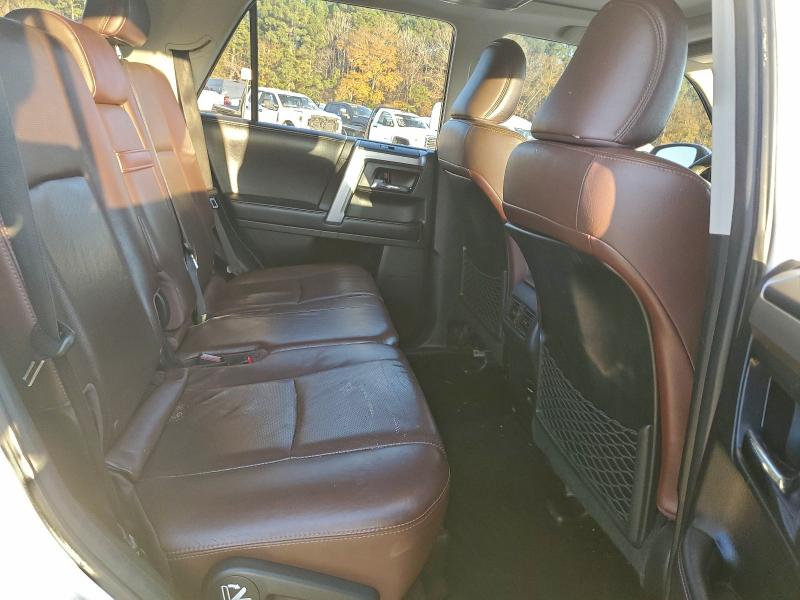 Фото 11 - TOYOTA 4RUNNER