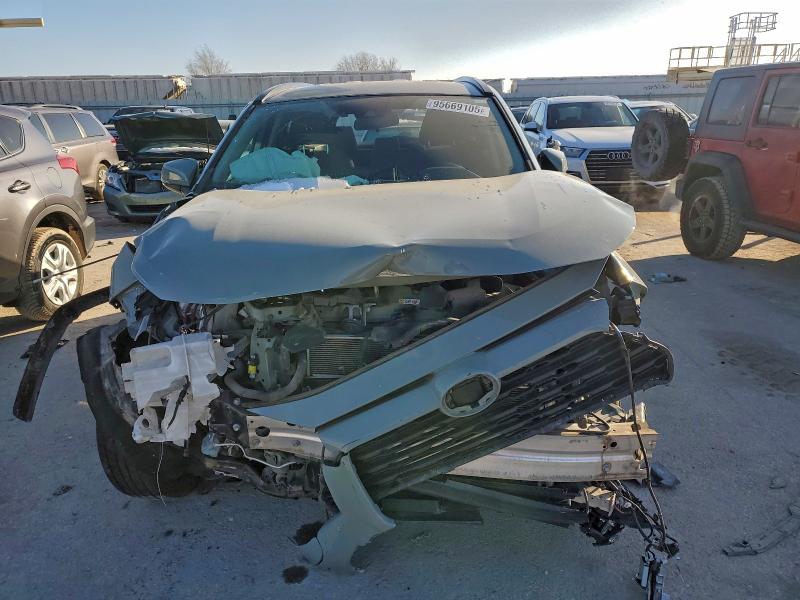 Фото 5 - TOYOTA RAV4