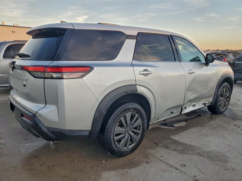 Фото 3 - NISSAN PATHFINDER