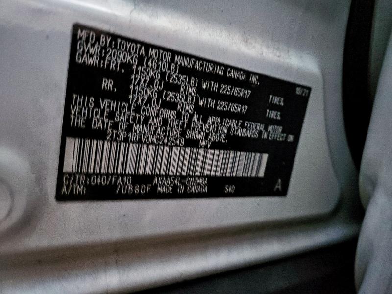 Фото 13 - TOYOTA RAV4