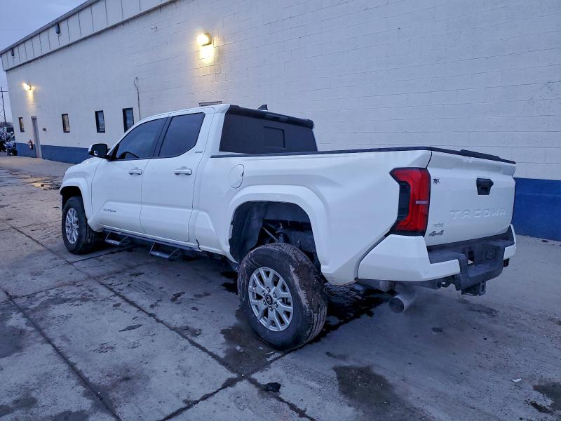 Фото 2 - TOYOTA TACOMA