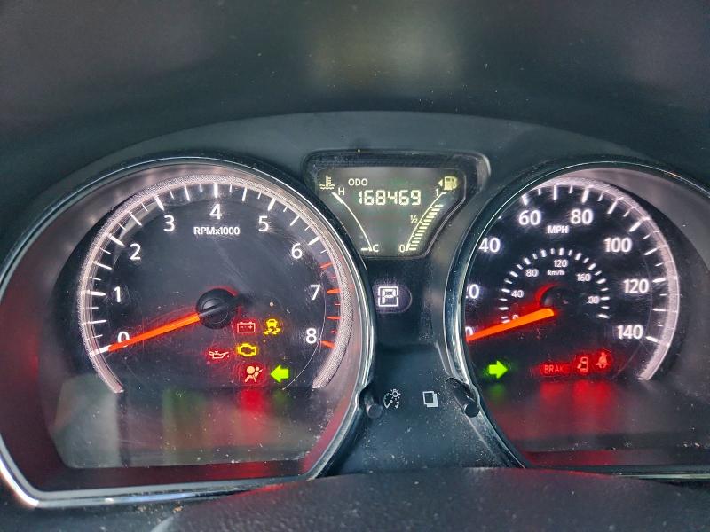 Фото 9 - NISSAN VERSA