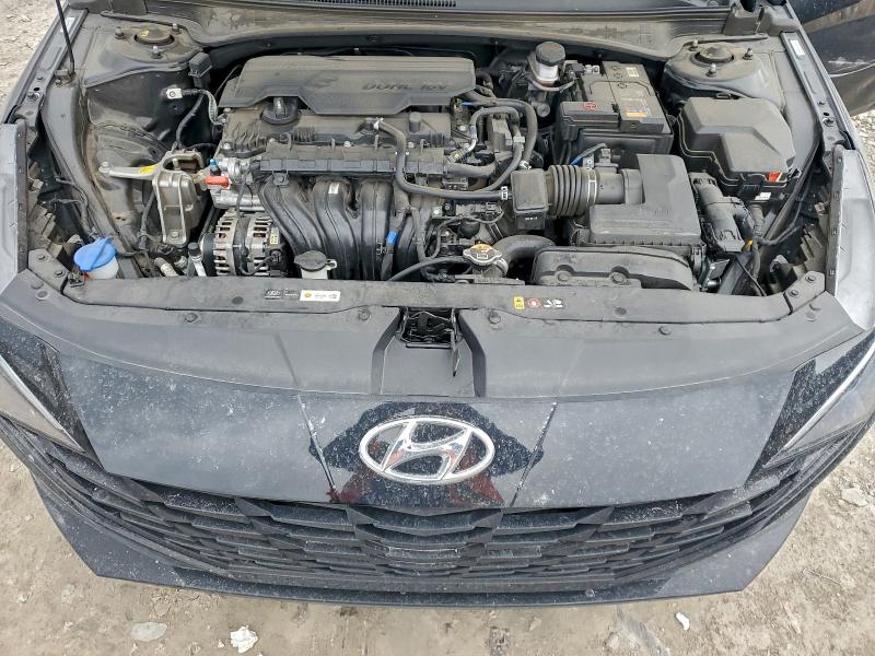 Фото 11 - HYUNDAI ELANTRA