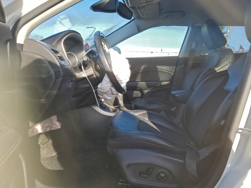 Фото 7 - JEEP COMPASS