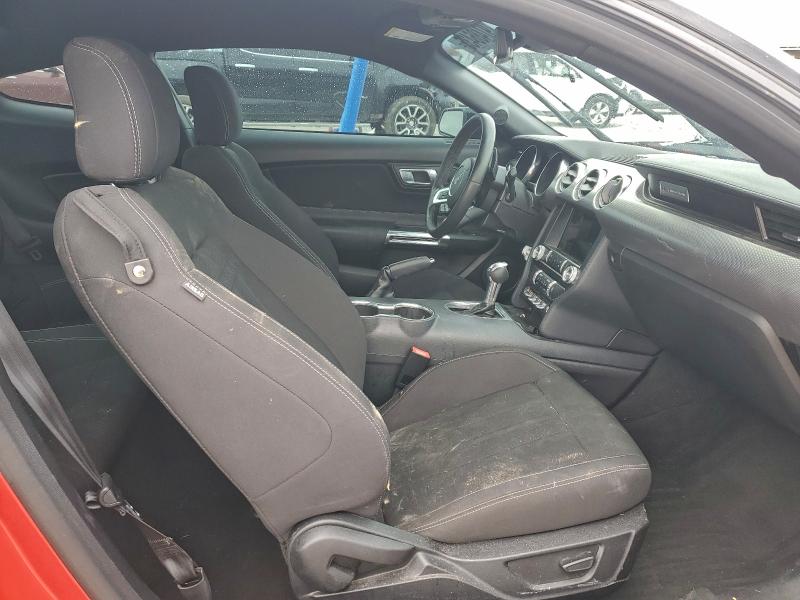 Фото 10 - FORD MUSTANG