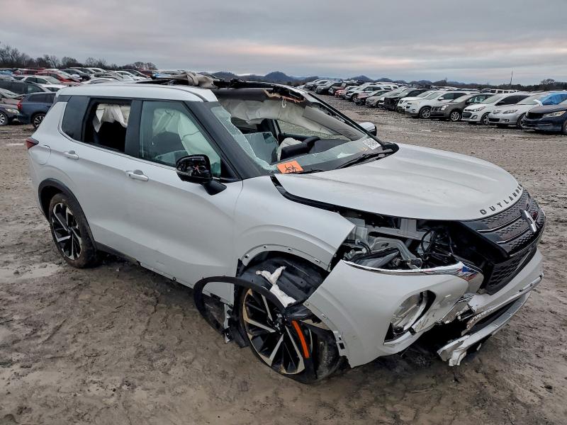 Фото 4 - MITSUBISHI OUTLANDER