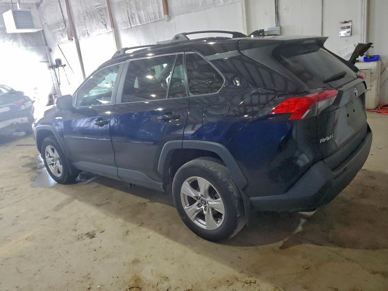 Фото 2 - TOYOTA RAV4