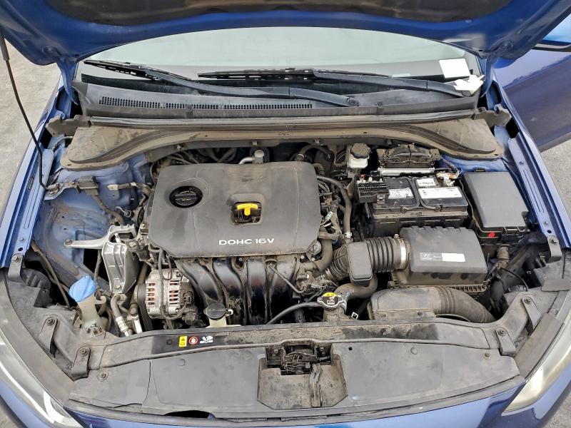 Фото 11 - HYUNDAI ELANTRA