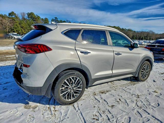 Фото 3 - HYUNDAI TUCSON