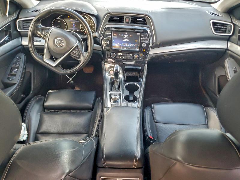 Фото 8 - NISSAN MAXIMA