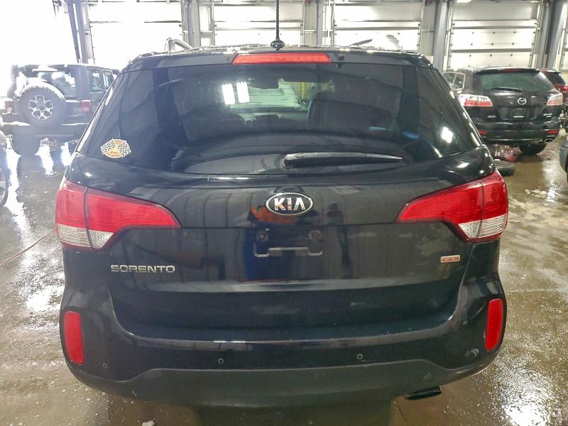 Фото 6 - KIA SORENTO
