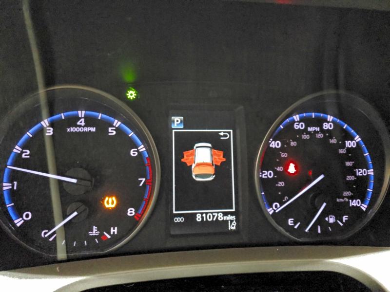 Фото 9 - TOYOTA RAV4