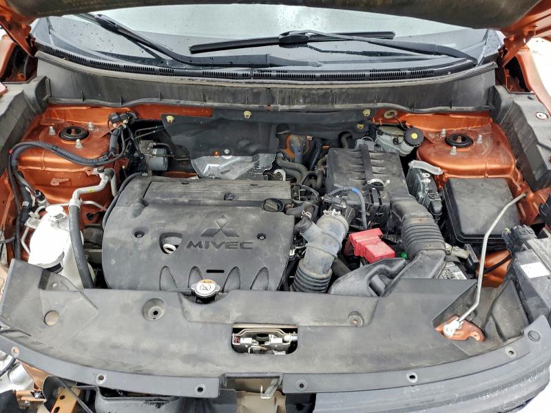 Фото 11 - MITSUBISHI OUTLANDER