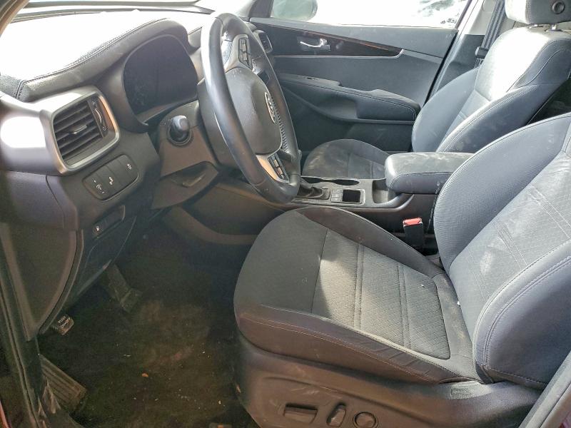 Фото 7 - KIA SORENTO