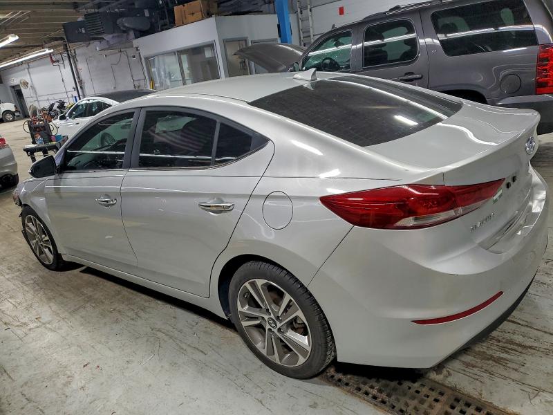 Фото 2 - HYUNDAI ELANTRA