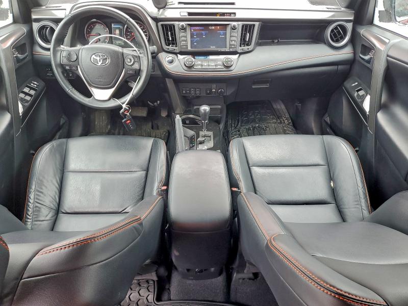 Фото 8 - TOYOTA RAV4