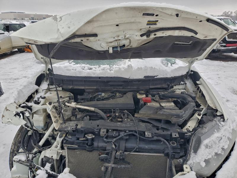 Фото 12 - NISSAN ROGUE