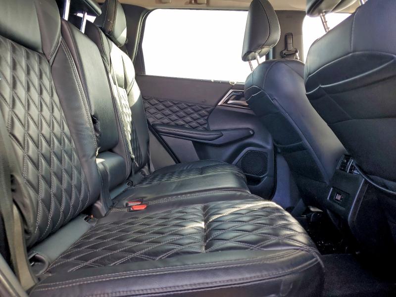 Фото 11 - MITSUBISHI OUTLANDER