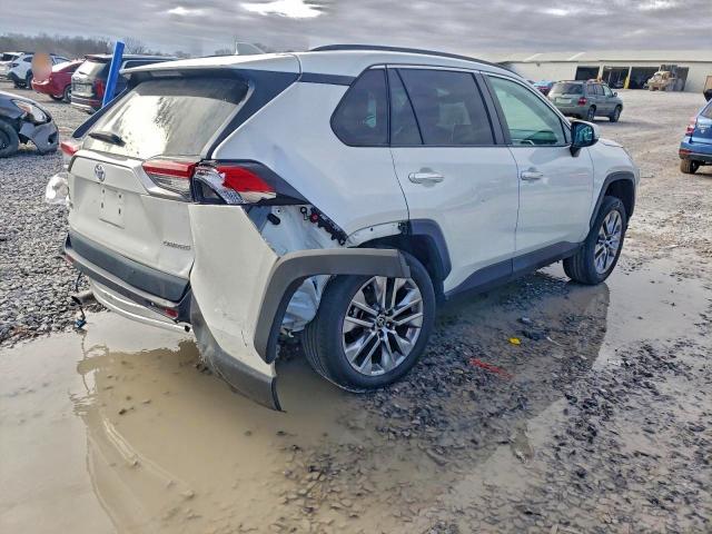 Фото 3 - TOYOTA RAV4