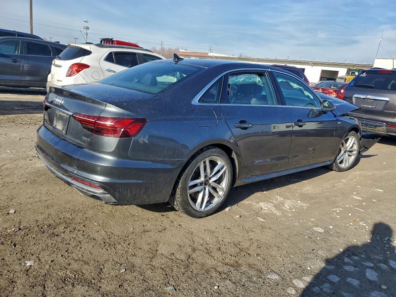 Фото 3 - AUDI A4