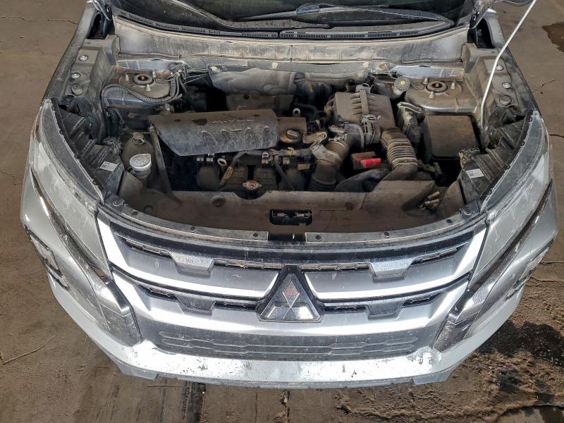 Фото 11 - MITSUBISHI OUTLANDER