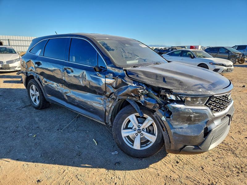 Фото 4 - KIA SORENTO